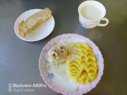 Уплотнённый полдник день -4.
Тефтели рыбные (минтай), соус сметанный
Картофельное пюре
Чай с сахаром
Хлеб пшеничный